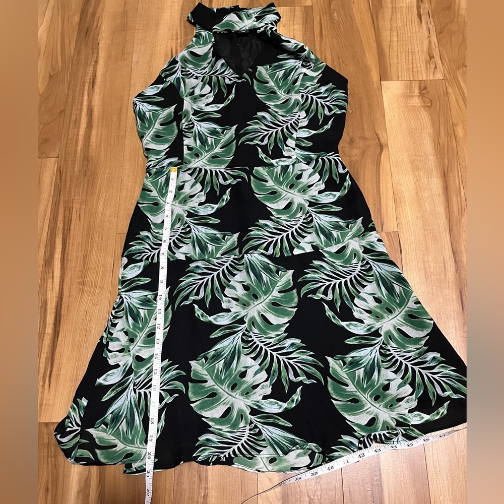 Belle Vere Tropical Leaf Halter Dress Green Black Size 4 Resort Summer - Picture 13 of 14
